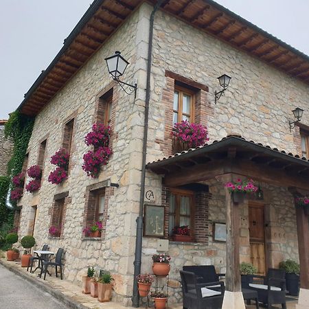 La Casona Del Jou Guest House Ortiguero Exterior photo
