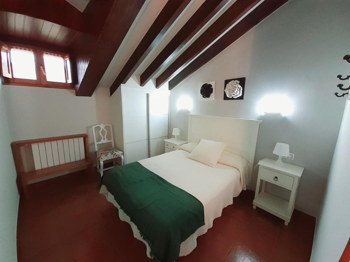 La Casona Del Jou Guest House Ortiguero Exterior photo