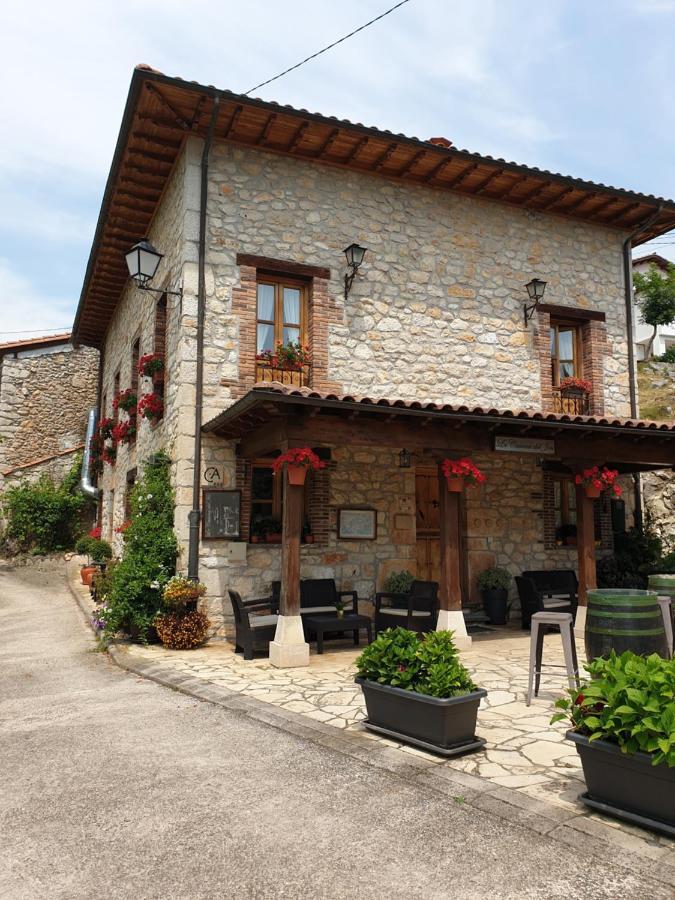 La Casona Del Jou Guest House Ortiguero Exterior photo